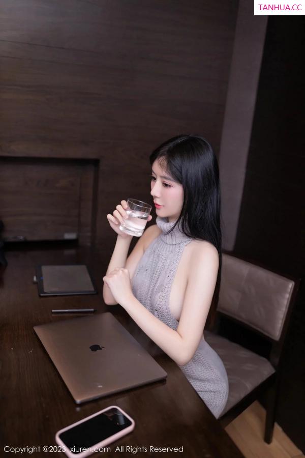   [XiuRen]高清写真图 2023.12.15 No.7818 幼幼 清纯美腿第20张图片